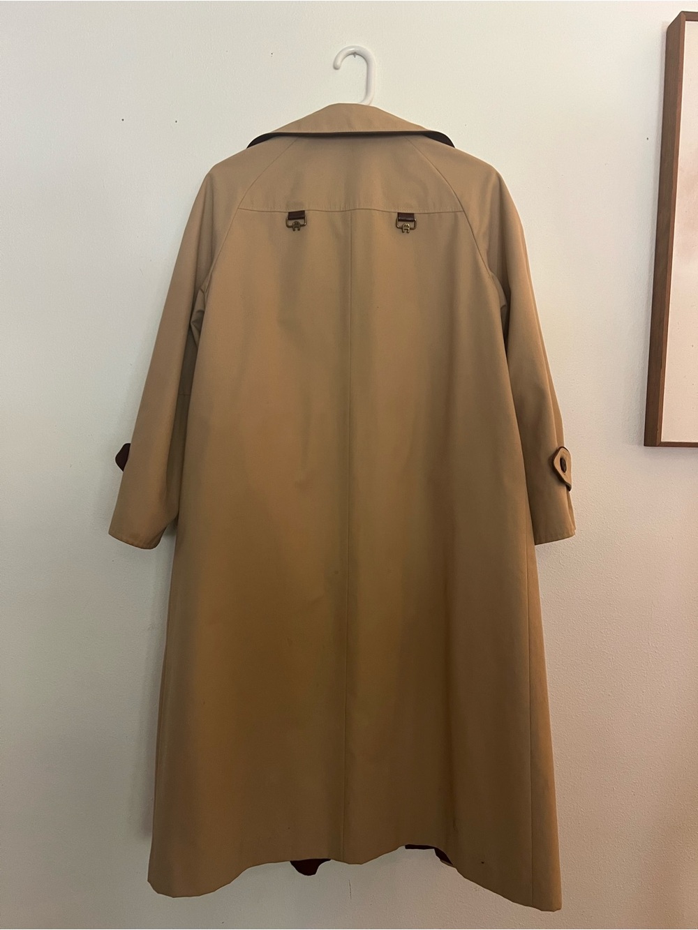 VINTAGE- Etienne Aigner Beige & Burgundy Reversible Trench Coat - Picture 2 of 6